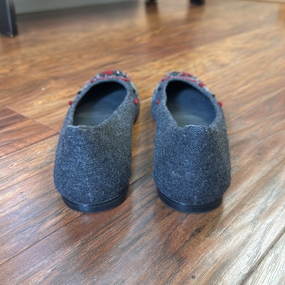 Stuart Weitzman Gray Floral Embellished Ballerina Flats Size 9.5 - Picture 5 of 9